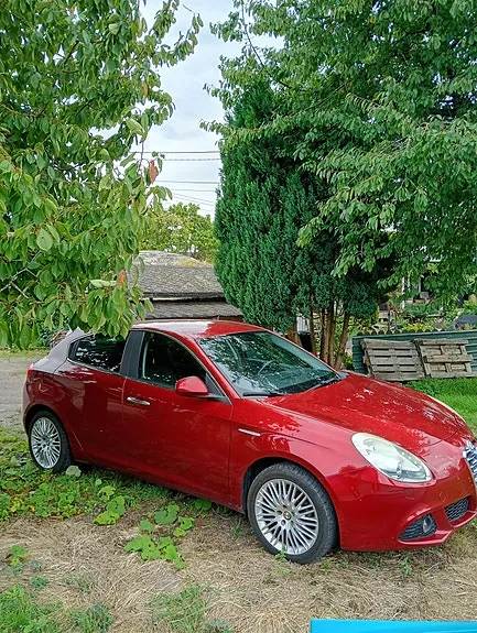 Alfa Romeo Giulietta 2010 photo 4