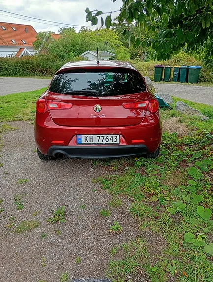 Alfa Romeo Giulietta 2010 photo 3