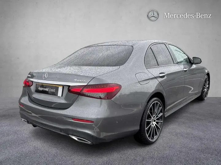 Mercedes-Benz E-Class 2023 photo 5