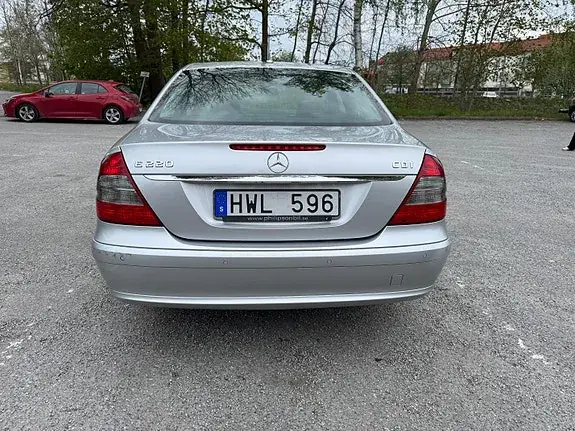 Mercedes-Benz E 220 2008 photo 2