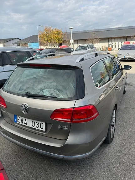 Volkswagen Passat 2013 photo 2