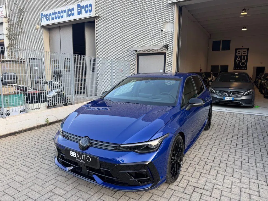 Volkswagen Golf 2024 photo 2