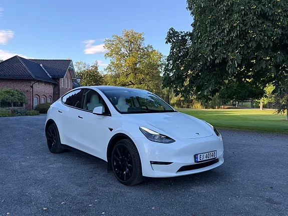 Tesla Model Y 2024 photo 4