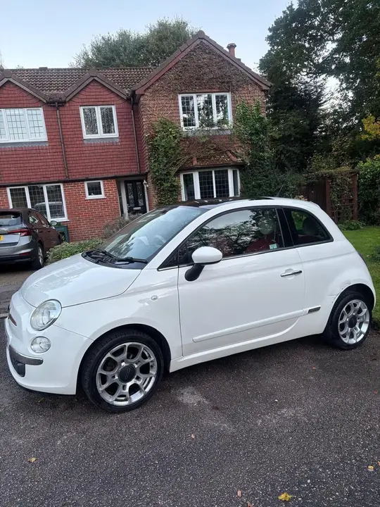 Fiat 500 Lounge 2010 photo 4