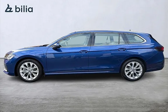 Skoda Superb 2025 photo 3