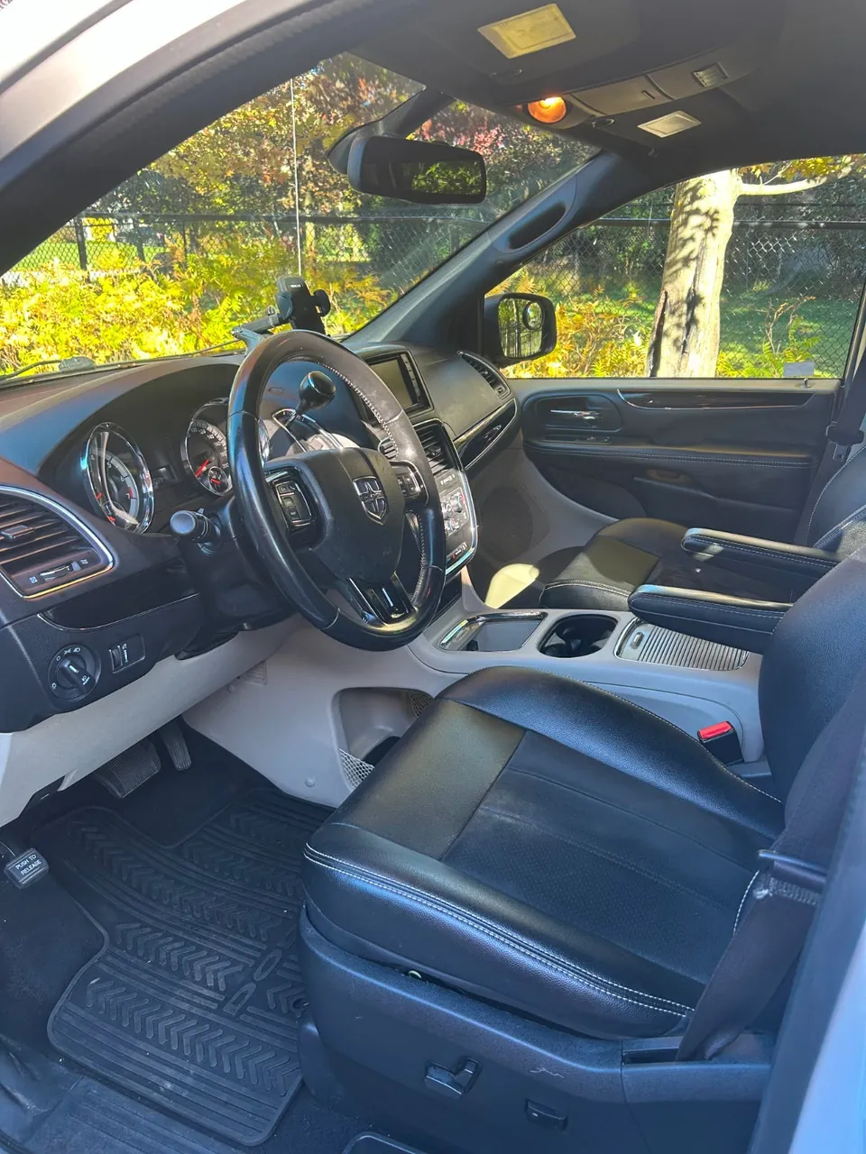 Dodge Grand Caravan 2019 photo 3