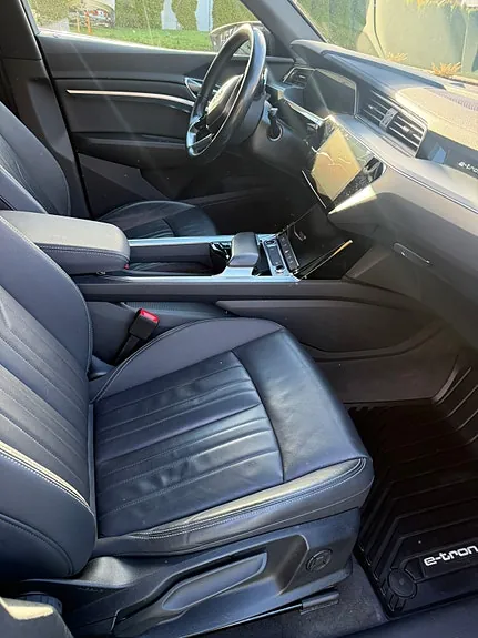 Audi Q8 E-Tron 2024 photo 3