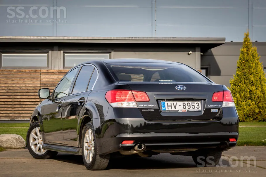 Subaru Legacy 2012 photo 4