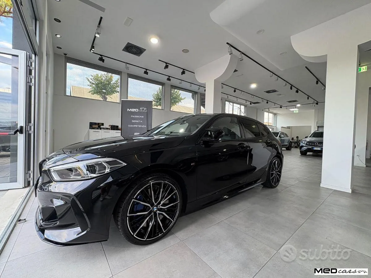 BMW M135I 2021 photo 3