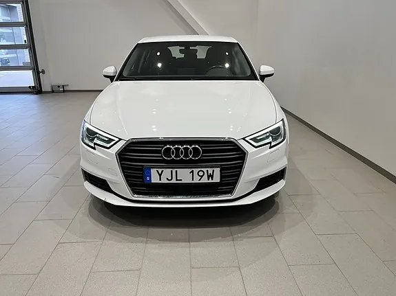 Audi A3 2020 photo 2