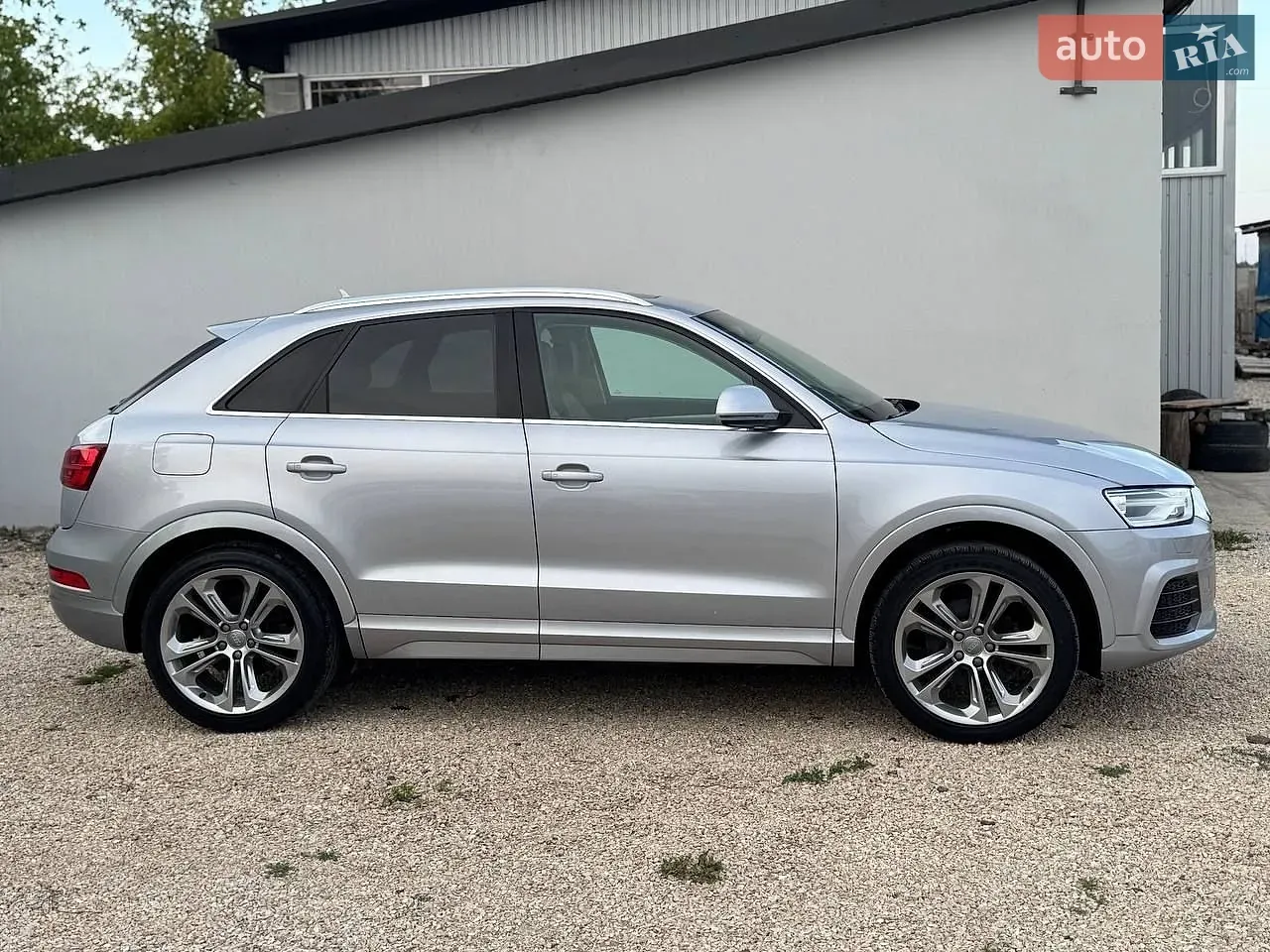 Audi Q3 2018 photo 3