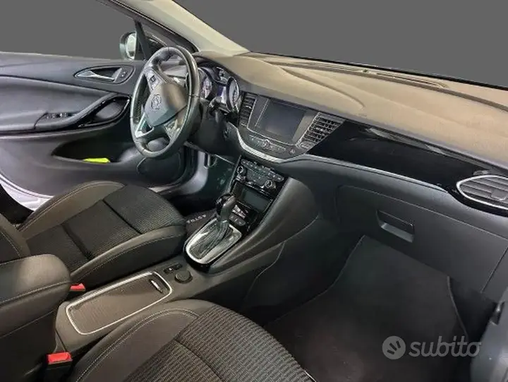 Opel Astra 2021 photo 2
