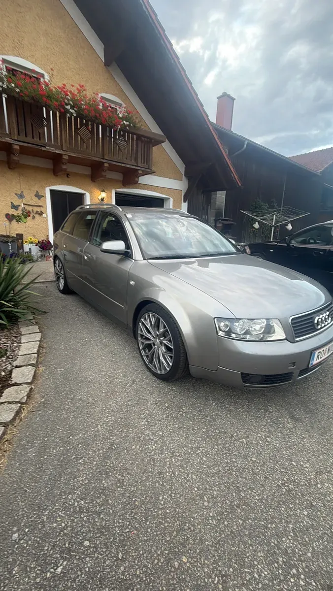 Audi A4 2003 photo 3