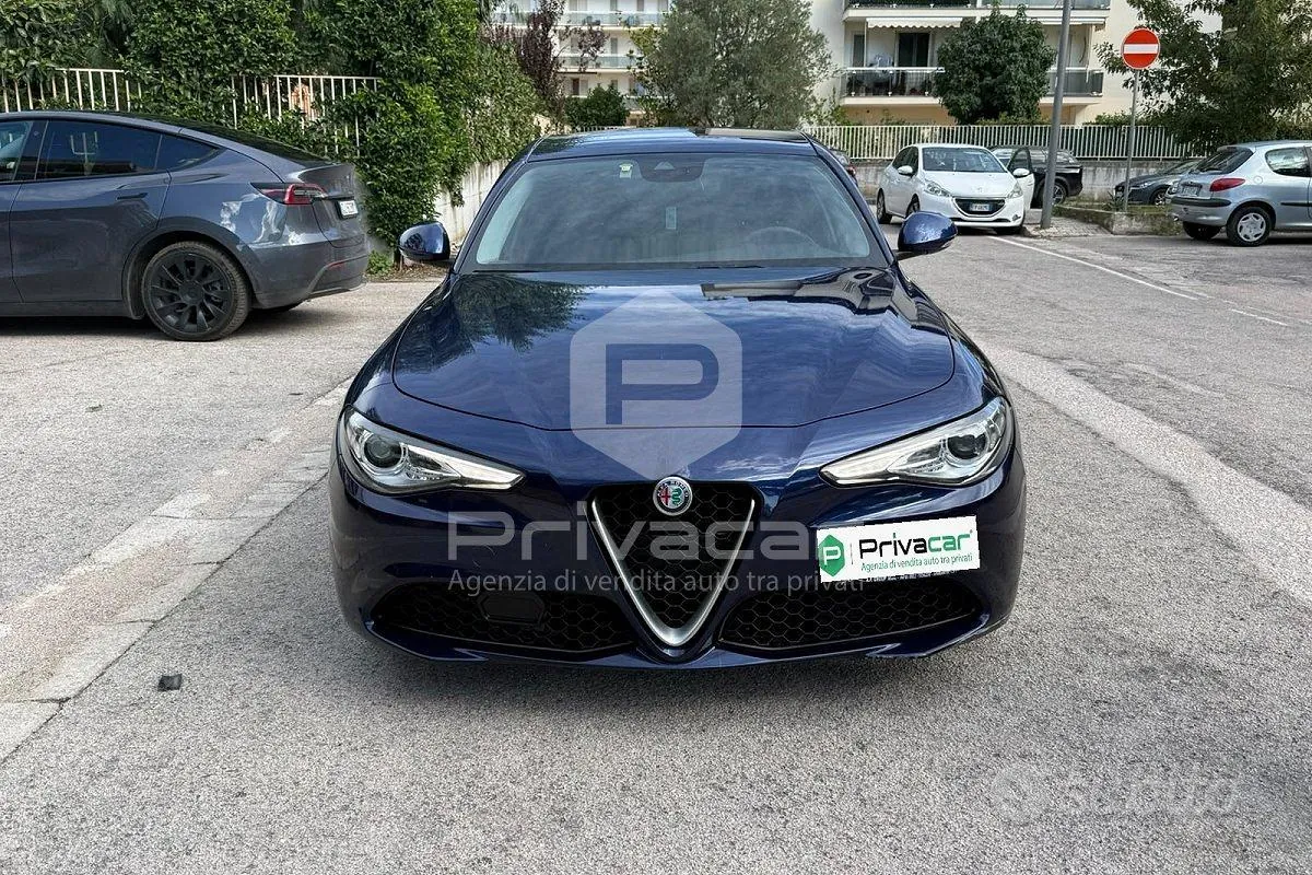Alfa Romeo Giulia 2017 photo 2
