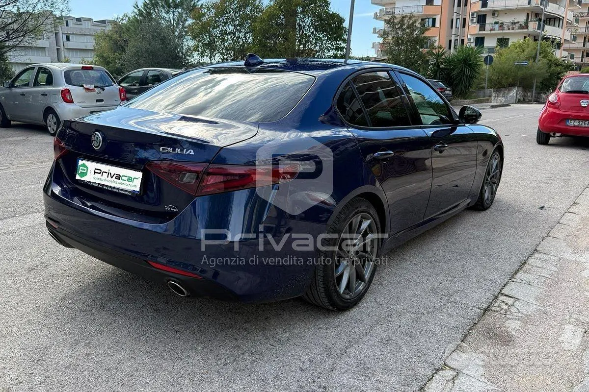 Alfa Romeo Giulia 2017 photo 5