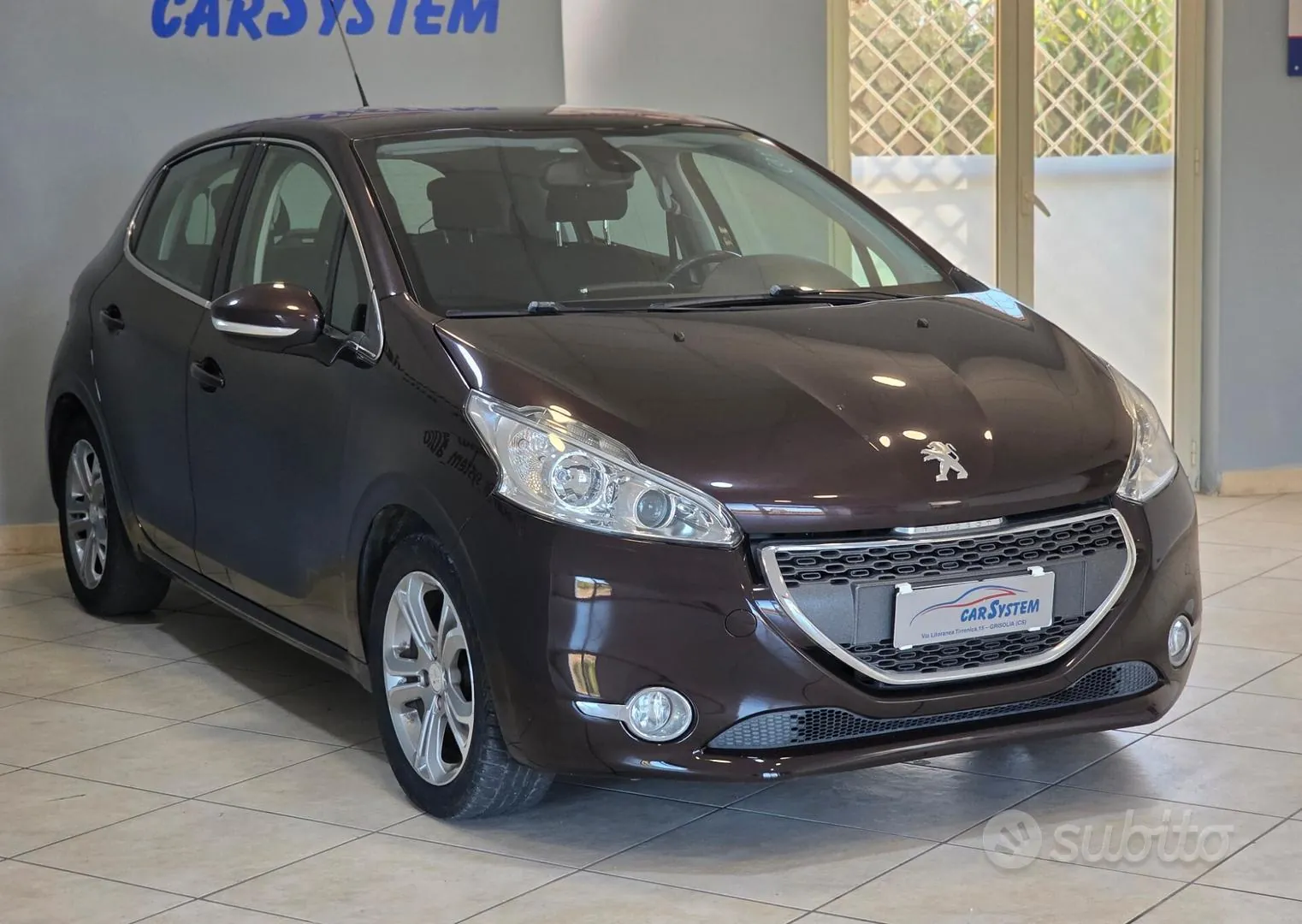 Peugeot 208 2013 photo 3