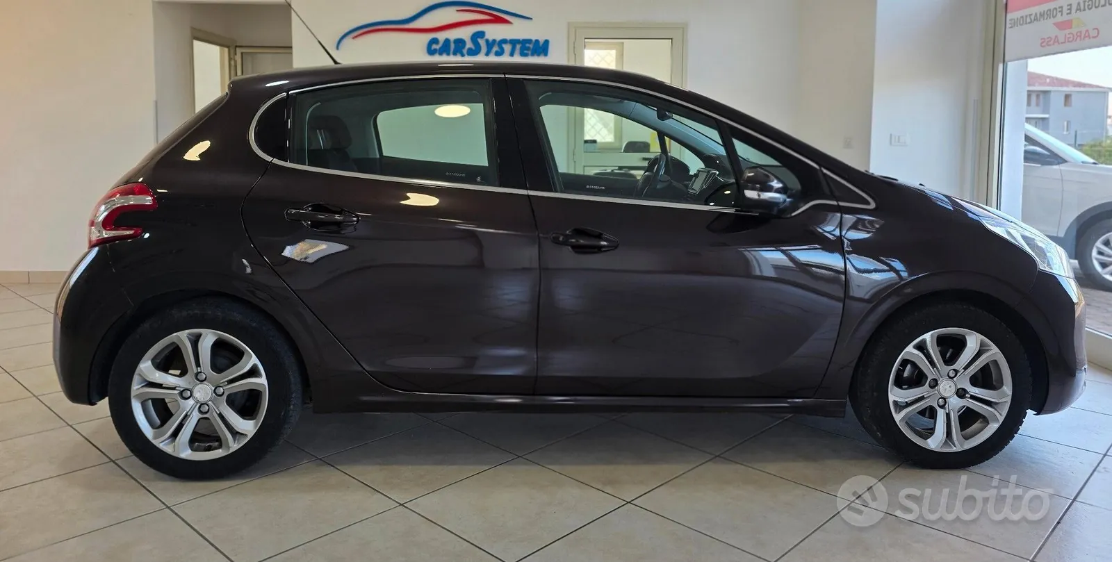 Peugeot 208 2013 photo 5