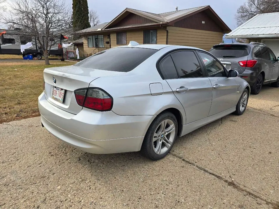BMW 323I 2007 photo 4