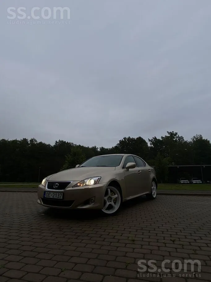 Lexus Is 2006 photo 2