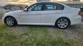 BMW 323I 2006 photo 2