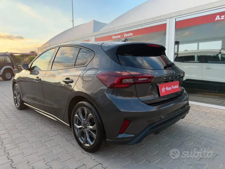 Ford Focus 2023 photo 4