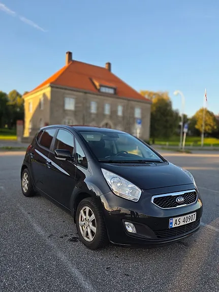 Kia Venga 2013 photo 5