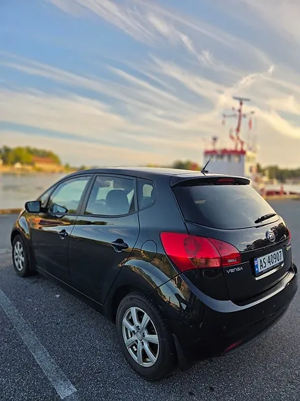 Kia Venga 2013 photo 4