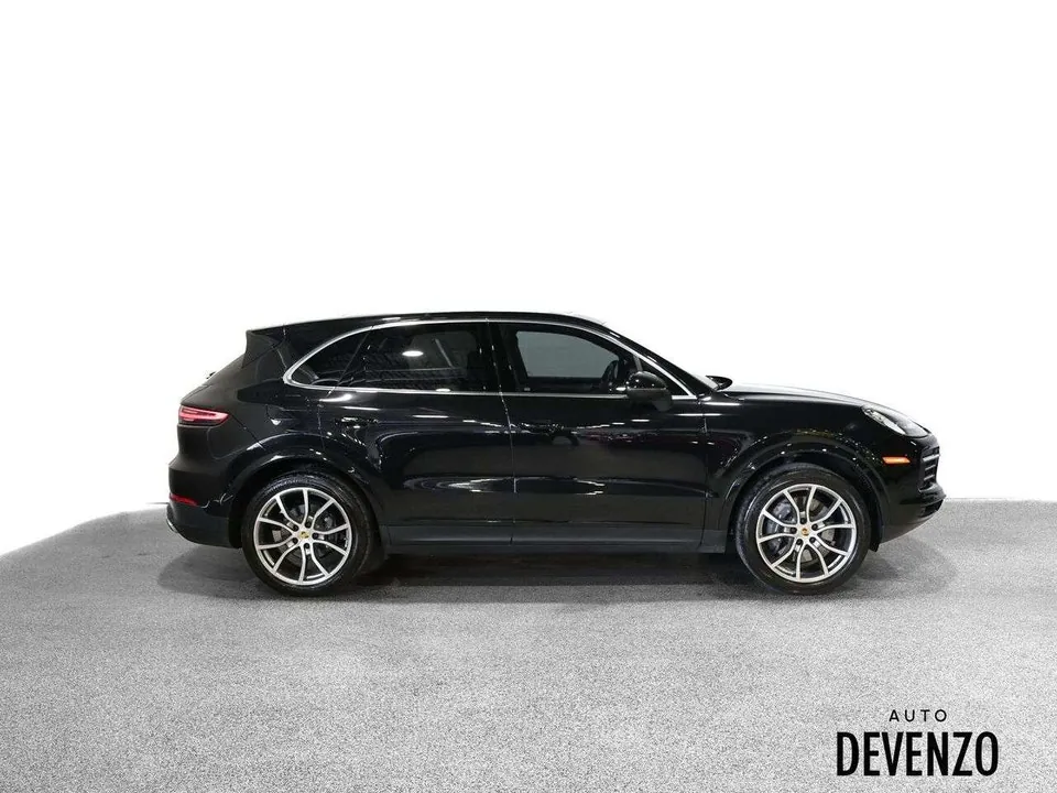 Porsche Cayenne 2023 photo 2