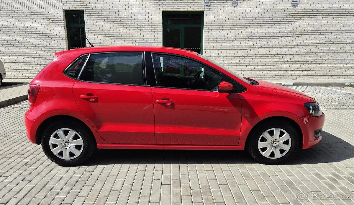 Volkswagen Polo 2011 photo 4
