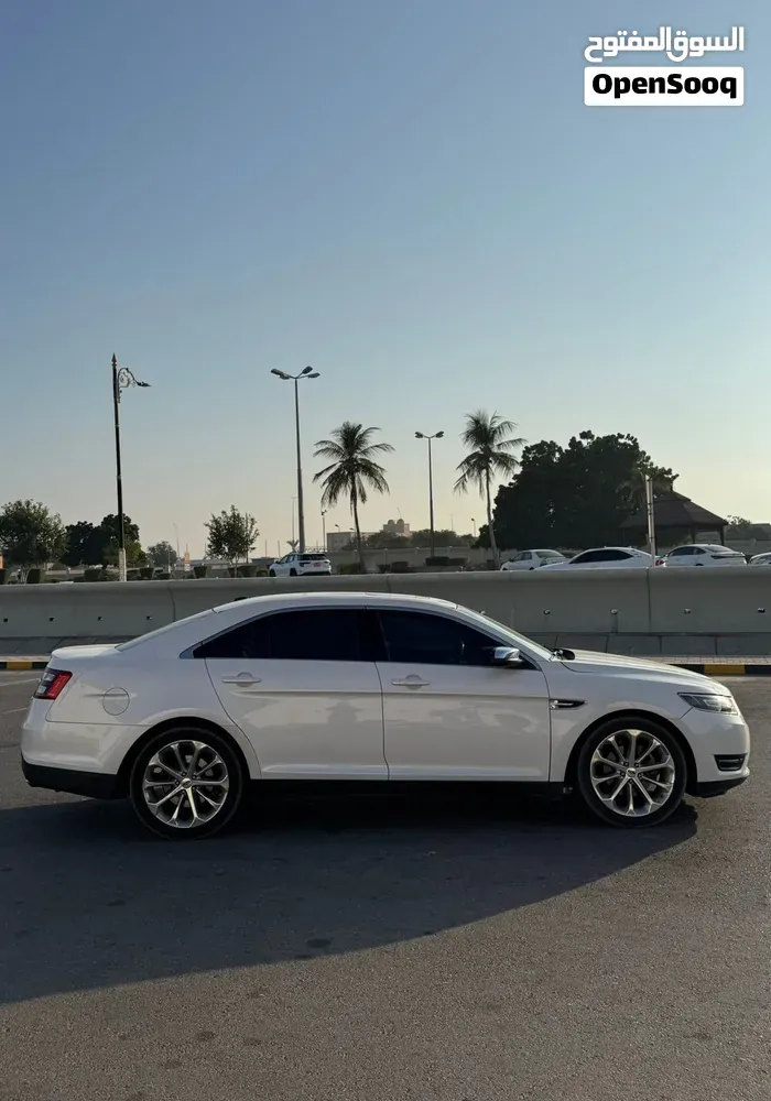 Ford Taurus 2018 photo 3