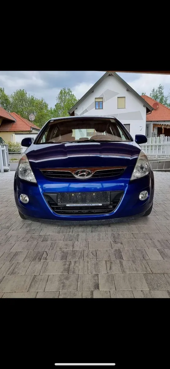 Hyundai I20 2010 photo 2