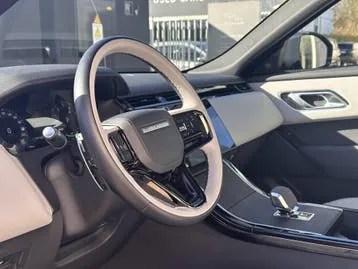 Land Rover Range Rover Velar 2025 photo 3