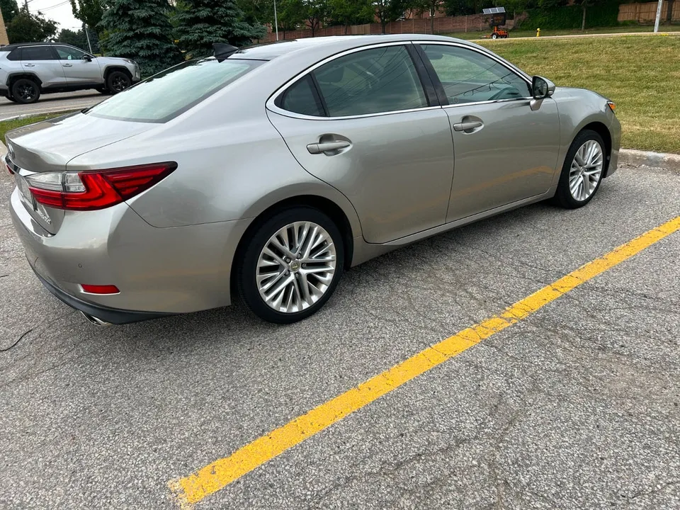 Lexus Es 350 2016 photo 2