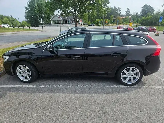 Volvo V60 2014 photo 2