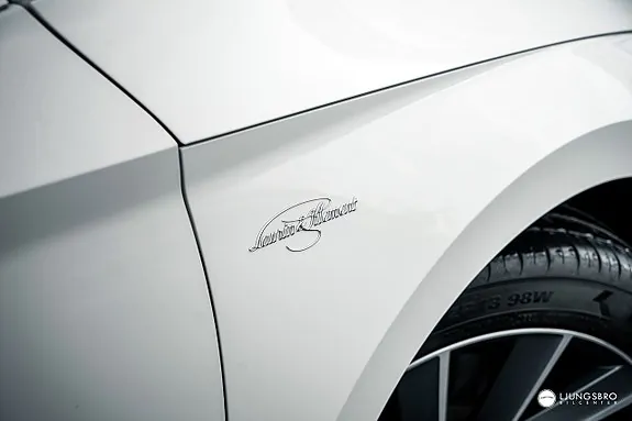 Skoda Superb 2019 photo 5