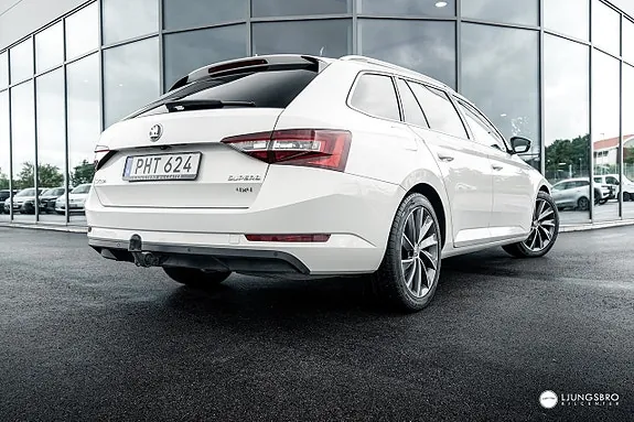 Skoda Superb 2019 photo 2
