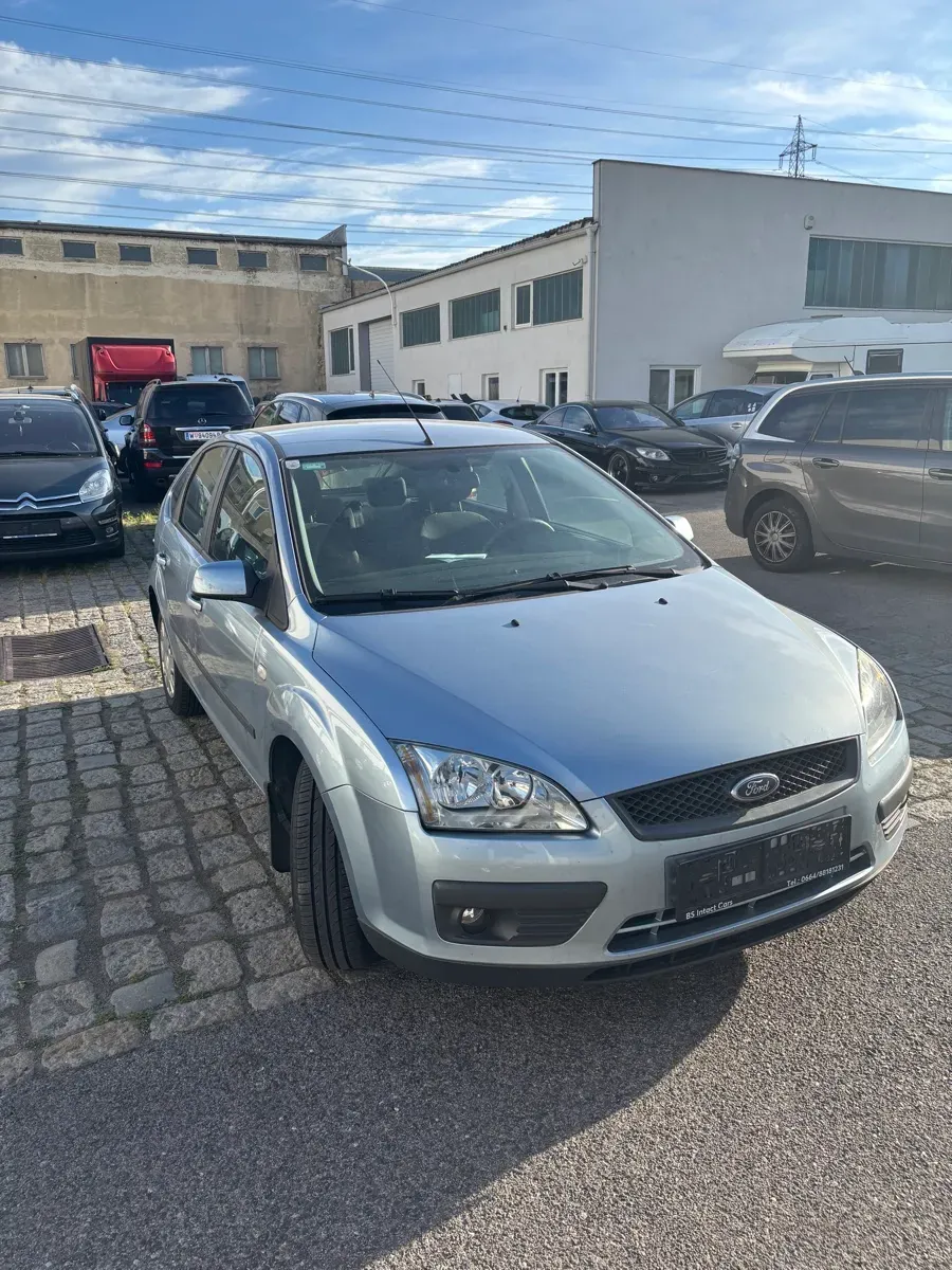 Ford Focus 2006 photo 2