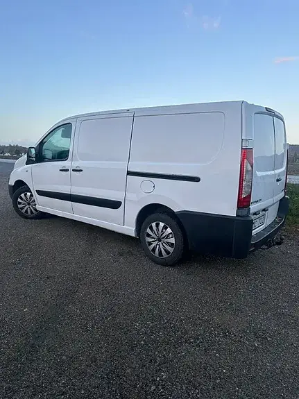 Peugeot Expert 2009 photo 2