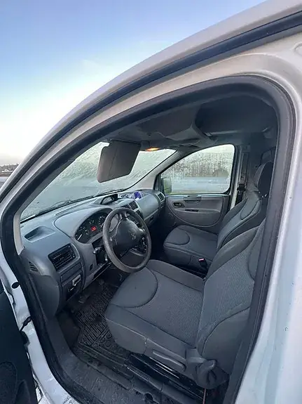 Peugeot Expert 2009 photo 4