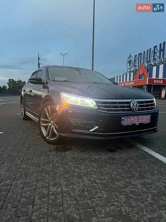 Volkswagen Passat 2018 photo 2