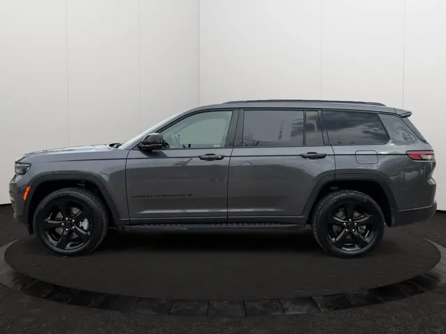 Jeep Grand Cherokee L 2024 photo 3