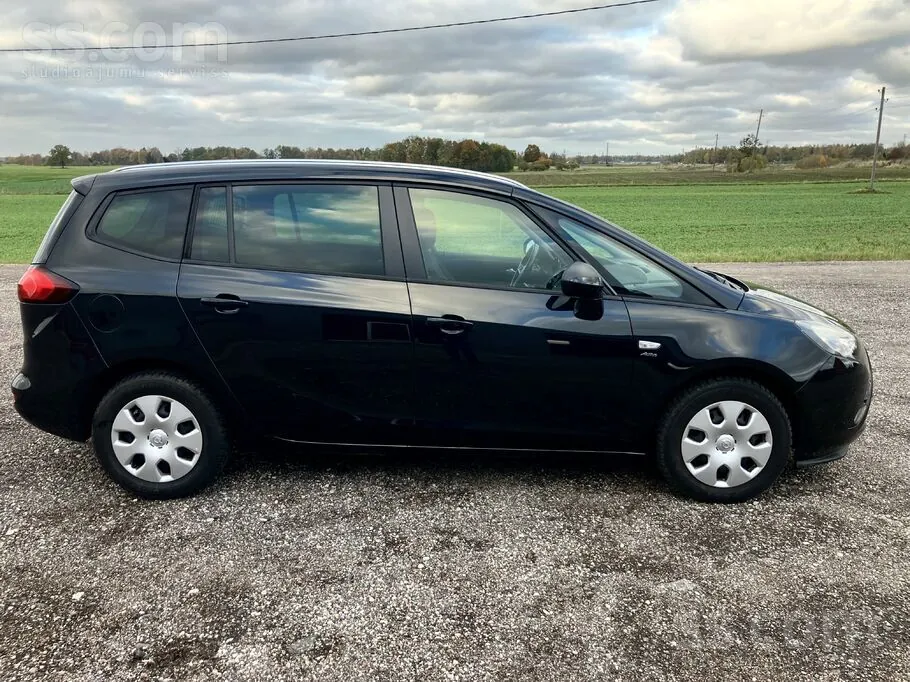 Opel Zafira 2014 photo 2