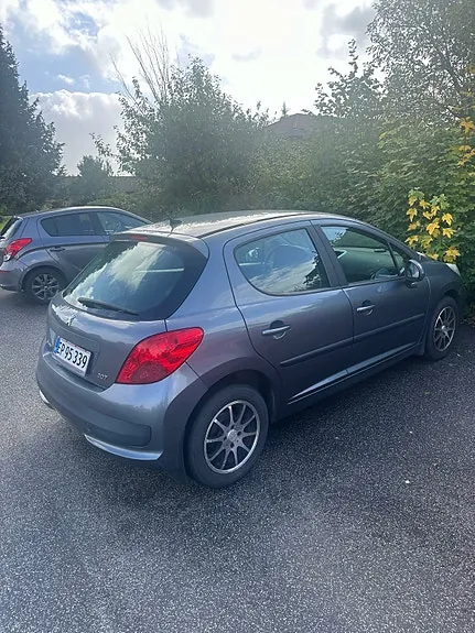 Peugeot 207 2009 photo 3