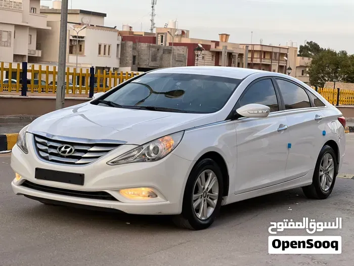 Hyundai Sonata 2012 photo 2