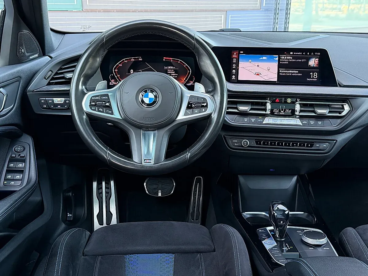 BMW 1 Series 2019 photo 2
