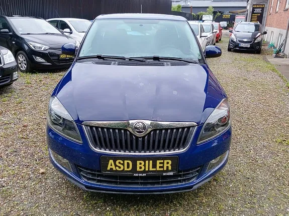 Skoda Fabia 2014 photo 2