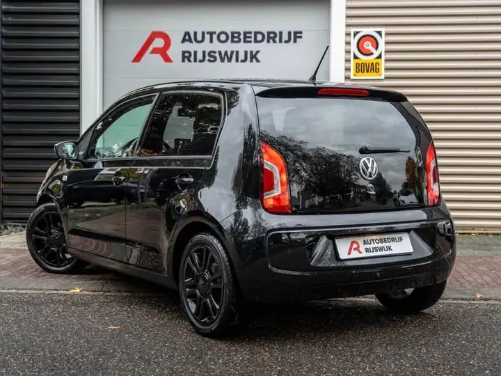 Volkswagen Up 2016 photo 3