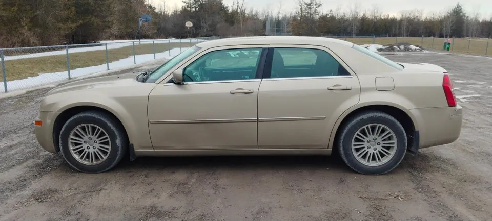 Chrysler 300 2009 photo 3