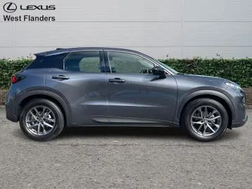 Lexus Lbx 2025 photo 3