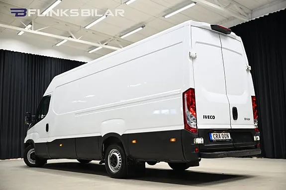 Iveco Daily 2023 photo 2